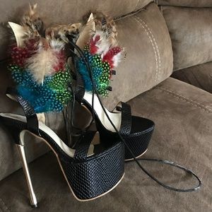 Beautiful 6 inch Feather heels!